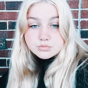 Meet your Posher, Ella